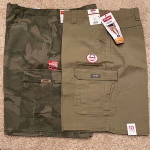 NWT- Bundle of 2 pair Wrangler Men's Camo and Khaki Cargo Shorts - size 40